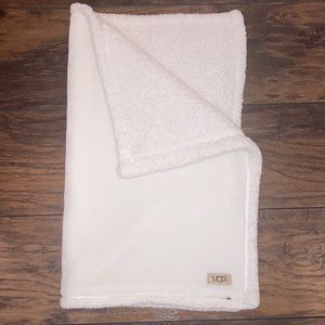 UGG Sherpa Pillow Shams Cases Set of 2 Cream 20x26